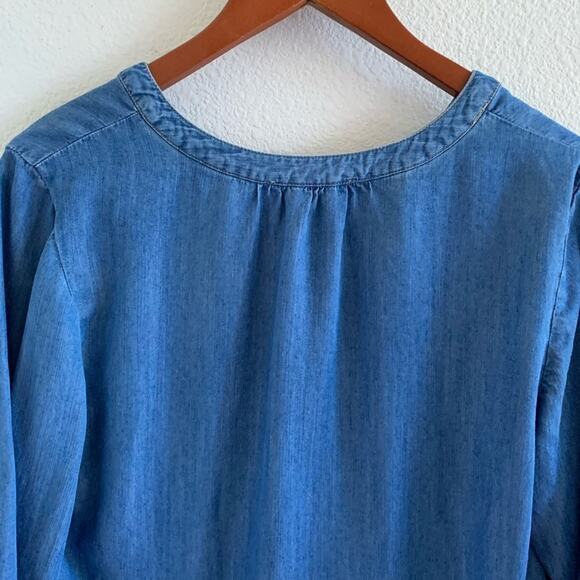 Tommy Hilfiger Chambray Classic Stripe Top | L - Picture 7 of 8